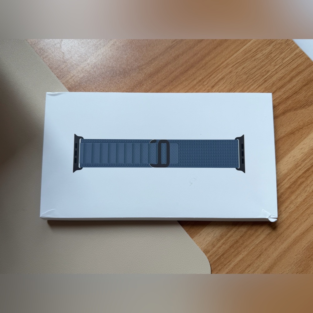 Apple Alpine Loop Band